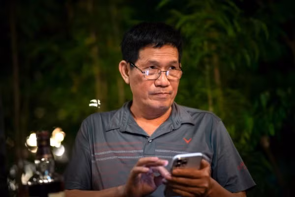 Người ngang tàng và lãng tử của miền đất Hoa phượng đỏ -0