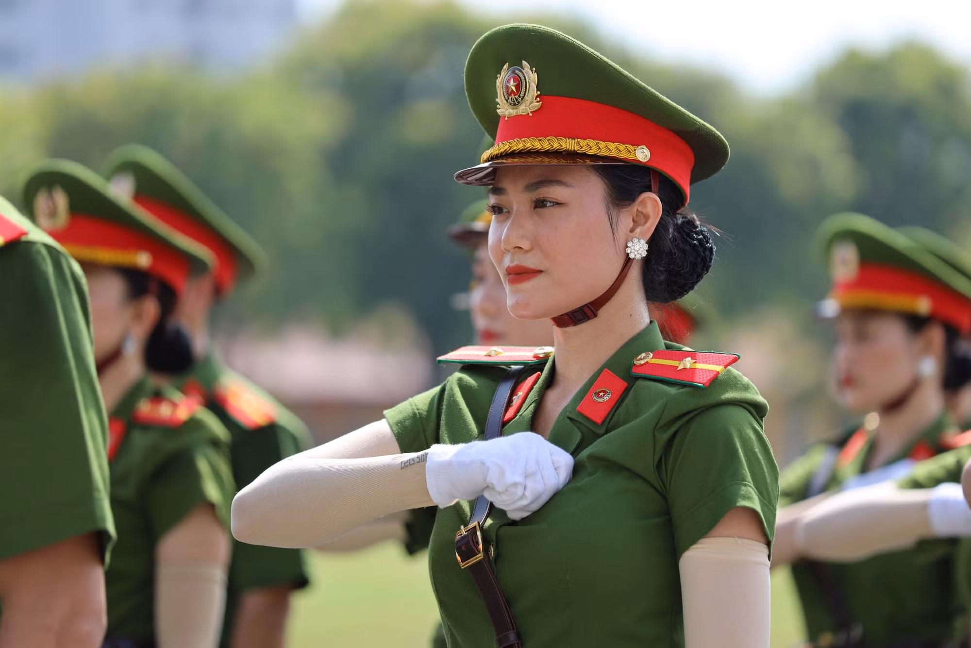 Những 
