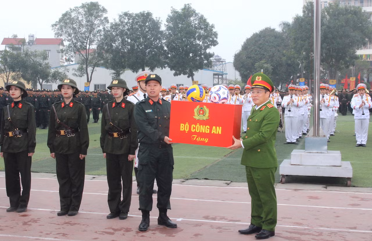 Hơn 16.000 tân binh bước vào khoá huấn luyện tại Bộ Tư lệnh Cảnh sát cơ động -0
