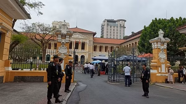 Tăng cường công tác an ninh trong ngày thứ 3 xét xử vụ án Vạn Thịnh Phát