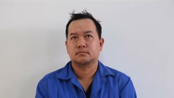 Bắt giữ đối tượng làm giả hàng trăm CCCD, giấy đăng ký xe