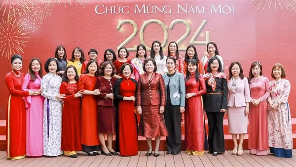 Phụ nữ Agribank - “Năng động - Sáng tạo - Nhân hậu - Đảm đang”