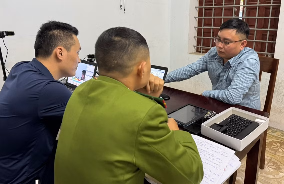 Bắt đối tượng giả danh nhà báo để lừa đảo chiếm đoạt tài sản -0