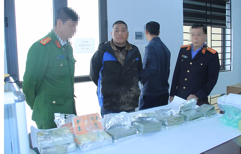 Đại uý Công an bị thương trong lúc truy bắt tội phạm ma tuý -0