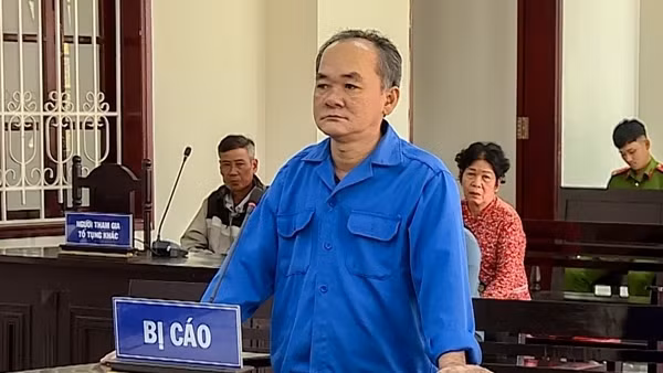 Án mạng do mâu thuẫn từ việc mò ốc dưới kênh