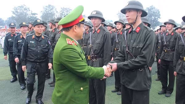 Hơn 16.000 tân binh bước vào khoá huấn luyện tại Bộ Tư lệnh Cảnh sát cơ động