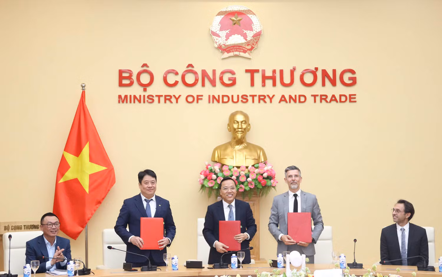 EVN chính thức tiếp nhận Nhà máy điện BOT Phú Mỹ 2.2 -0