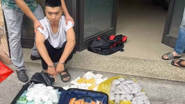Bóc gỡ 2 đường dây mua bán, vận chuyển hơn 20kg ma tuý các loại