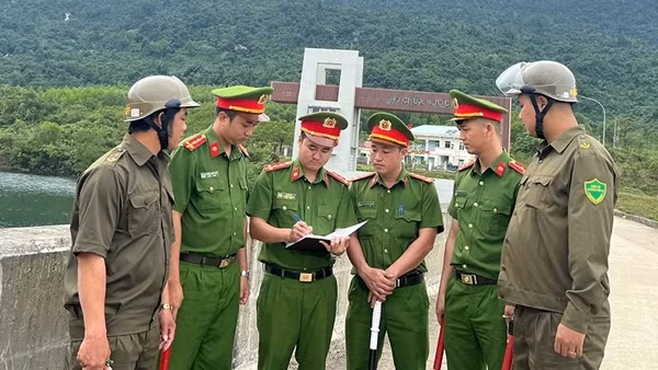Bảo vệ bình yên vùng đất bên dãy núi Hòn Ông