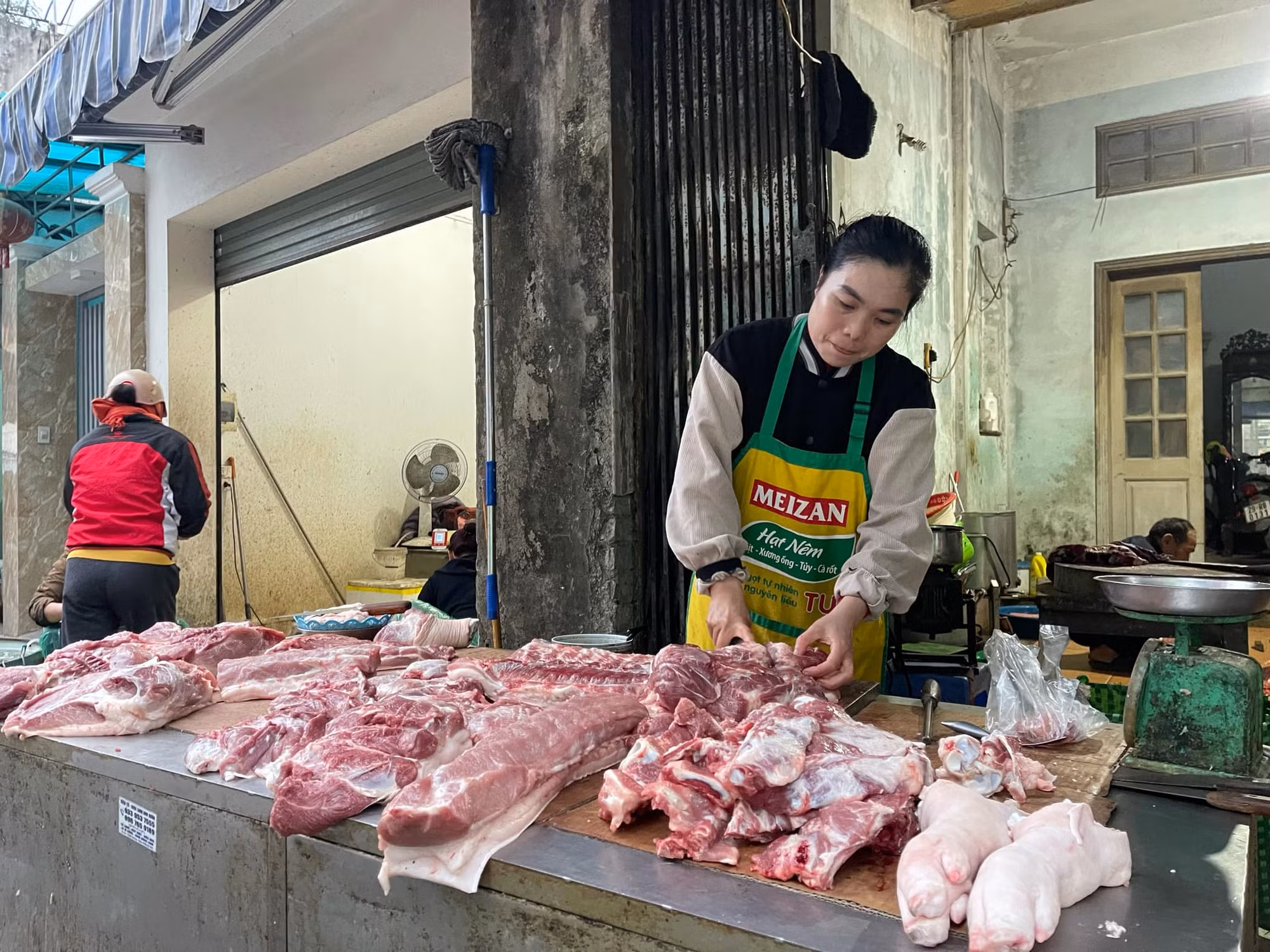 Điều chỉnh giá dịch vụ y tế, giao thông, thực phẩm kéo CPI tháng 1 tăng 0,98% -0