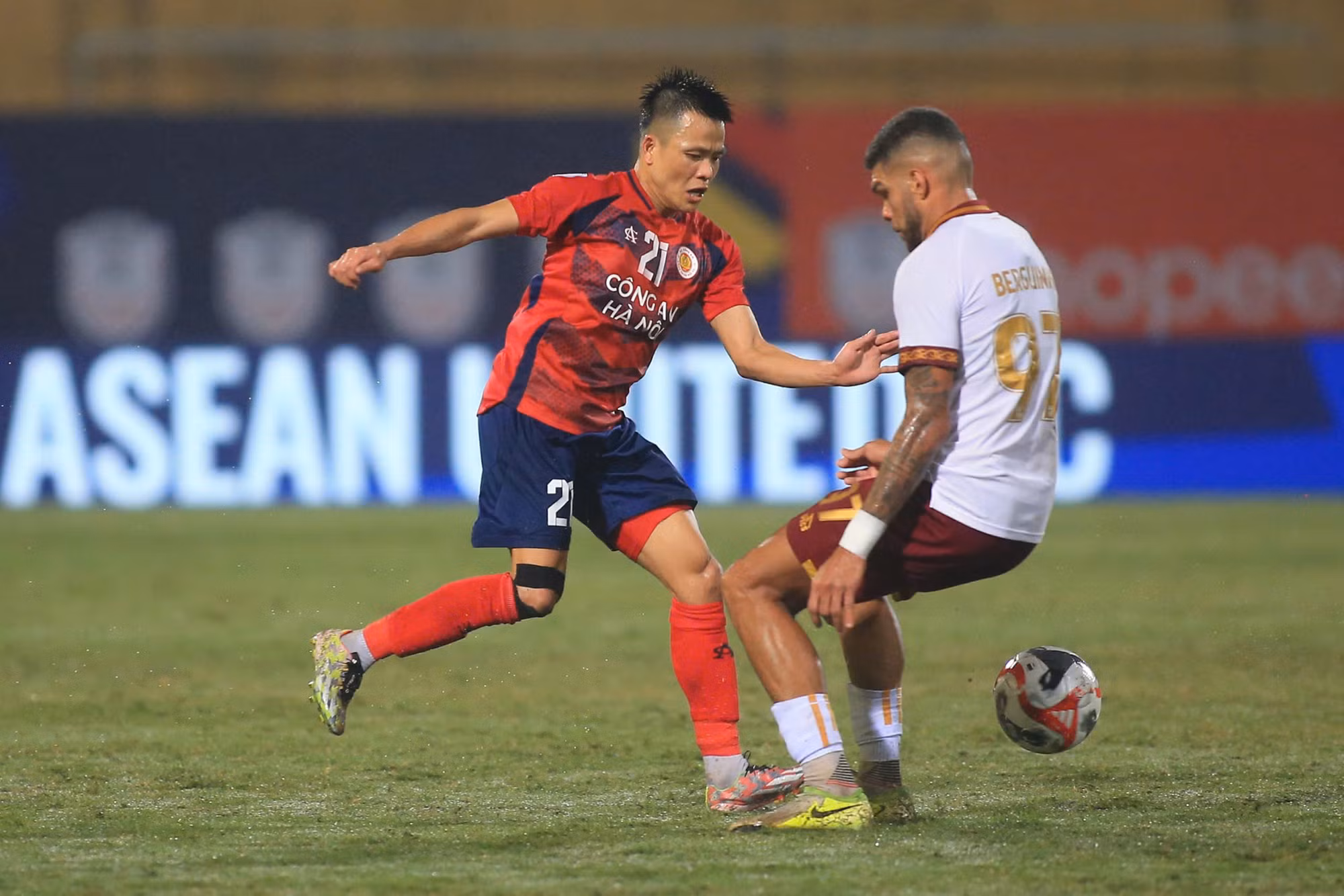 CLB Bóng đá Công an Hà Nội khai xuân bằng chiến thắng tại ASEAN Club Championship 2024/2025 -1