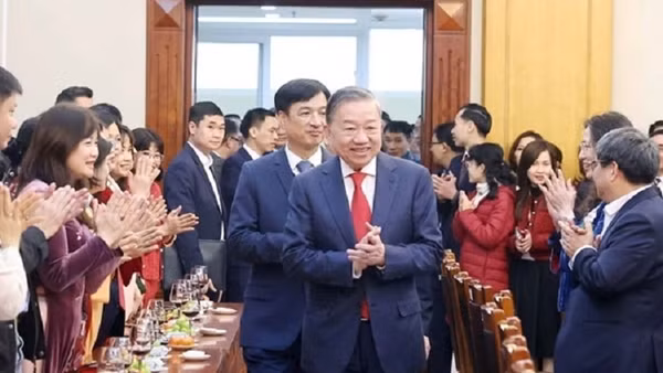 Tổng Bí thư Tô Lâm gặp mặt, chúc Tết Văn phòng Trung ương Đảng