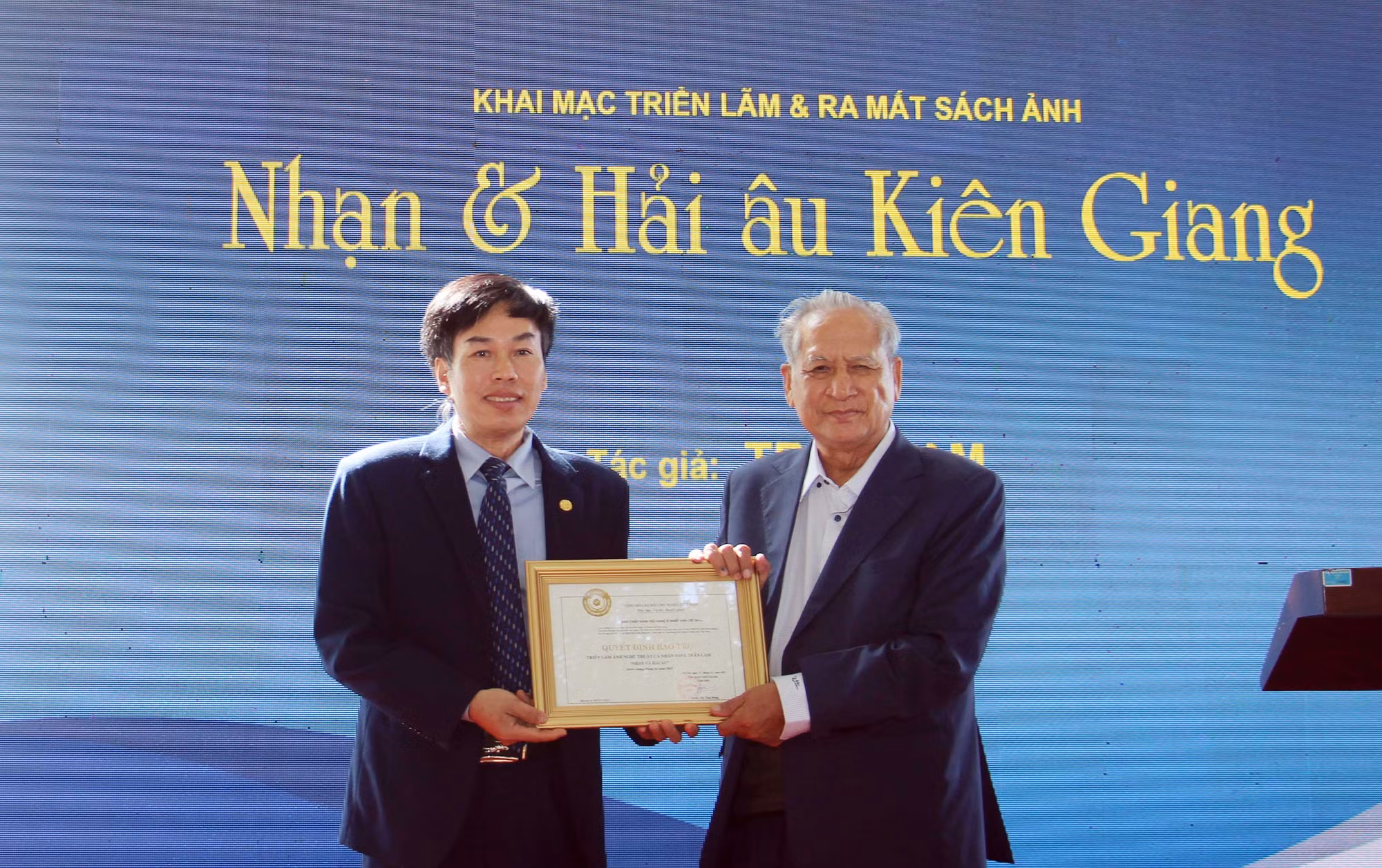Triển lãm ảnh nghệ thuật “Những khoảnh khắc thiên nhiên Nhạn và Hải âu” -0