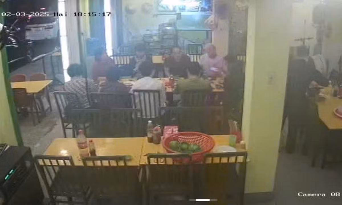 Quán ăn ở phố biển Nha Trang bị tố “chặt chém” đã tự đóng cửa, thu dọn bảng hiệu -0