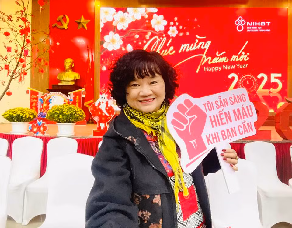 Nhiều người hiến máu trong những ngày đầu năm mới -0