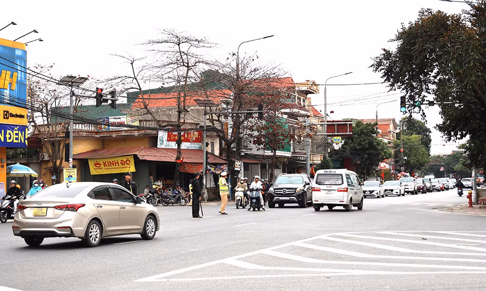 Xuyên đêm bảo đảm an ninh, an toàn&nbsp;Lễ hội chợ Viềng -0