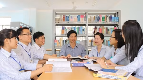 Bỏ yêu cầu chứng chỉ chức danh nghề nghiệp theo hạng đối với giảng viên ảnh 2