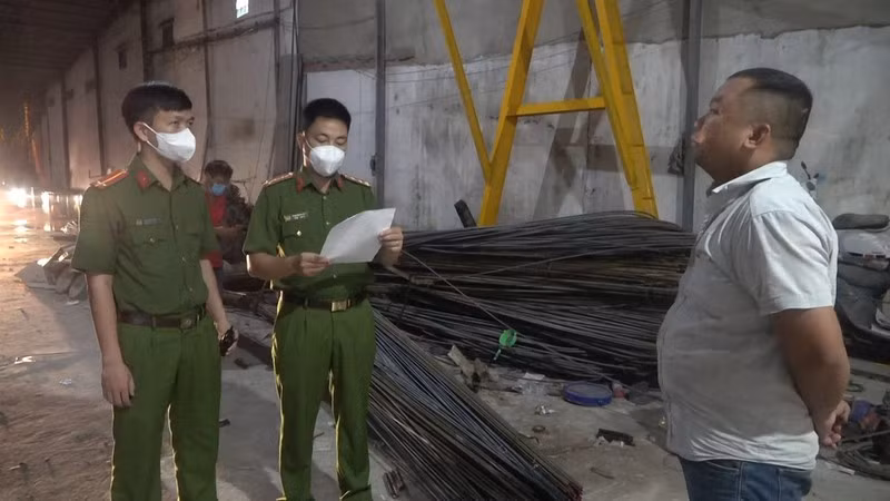 Dùng thủ đoạn “đếm đầu sắt” để lừa đảo chiếm đoạt tài sản -0