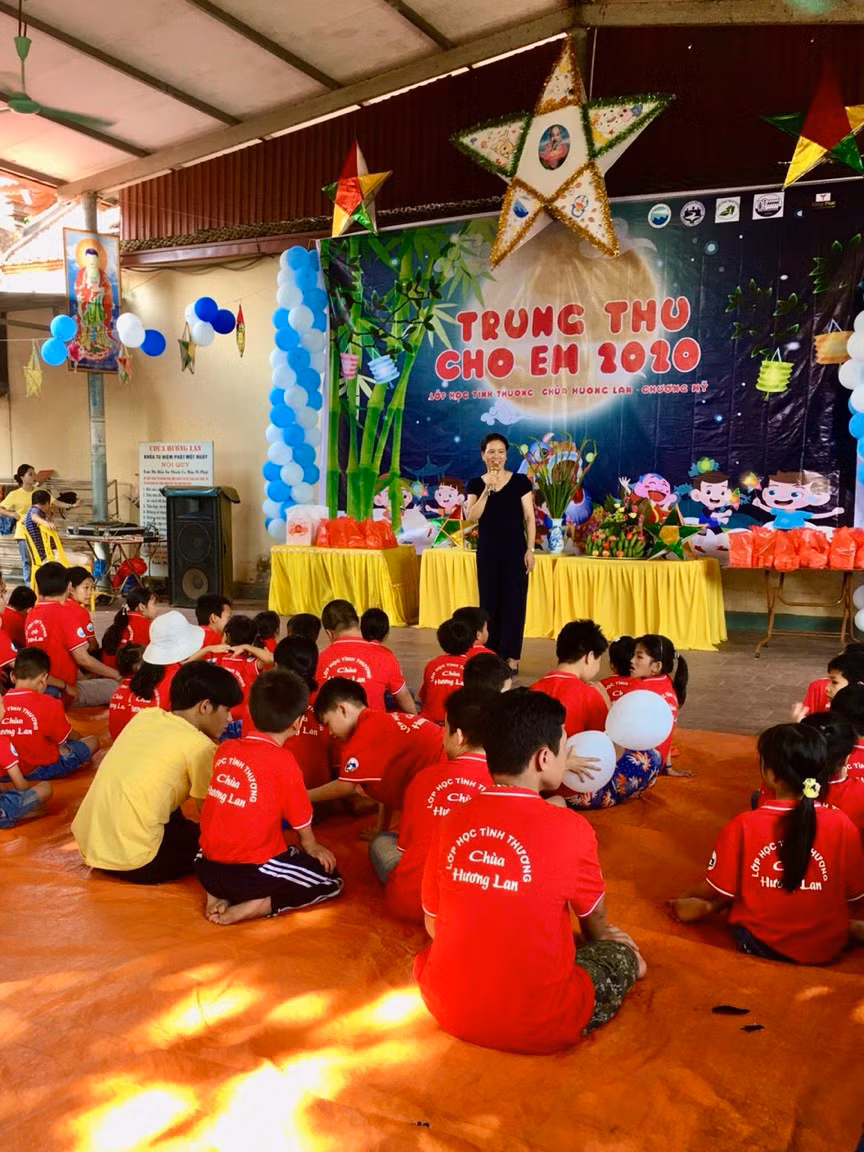 “Người lái đò” không công của lớp học đặc biệt -0