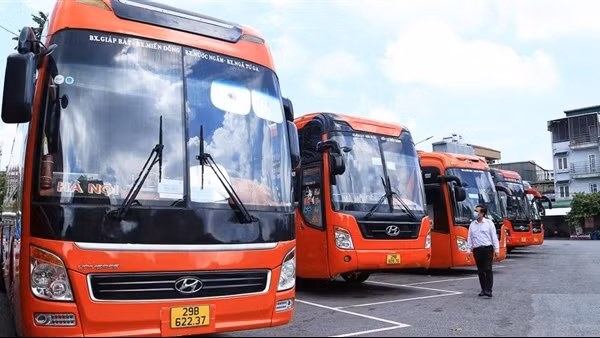 Tăng cường xử phạt xe vận tải vi phạm trong mùa cao điểm du lịch ảnh 3