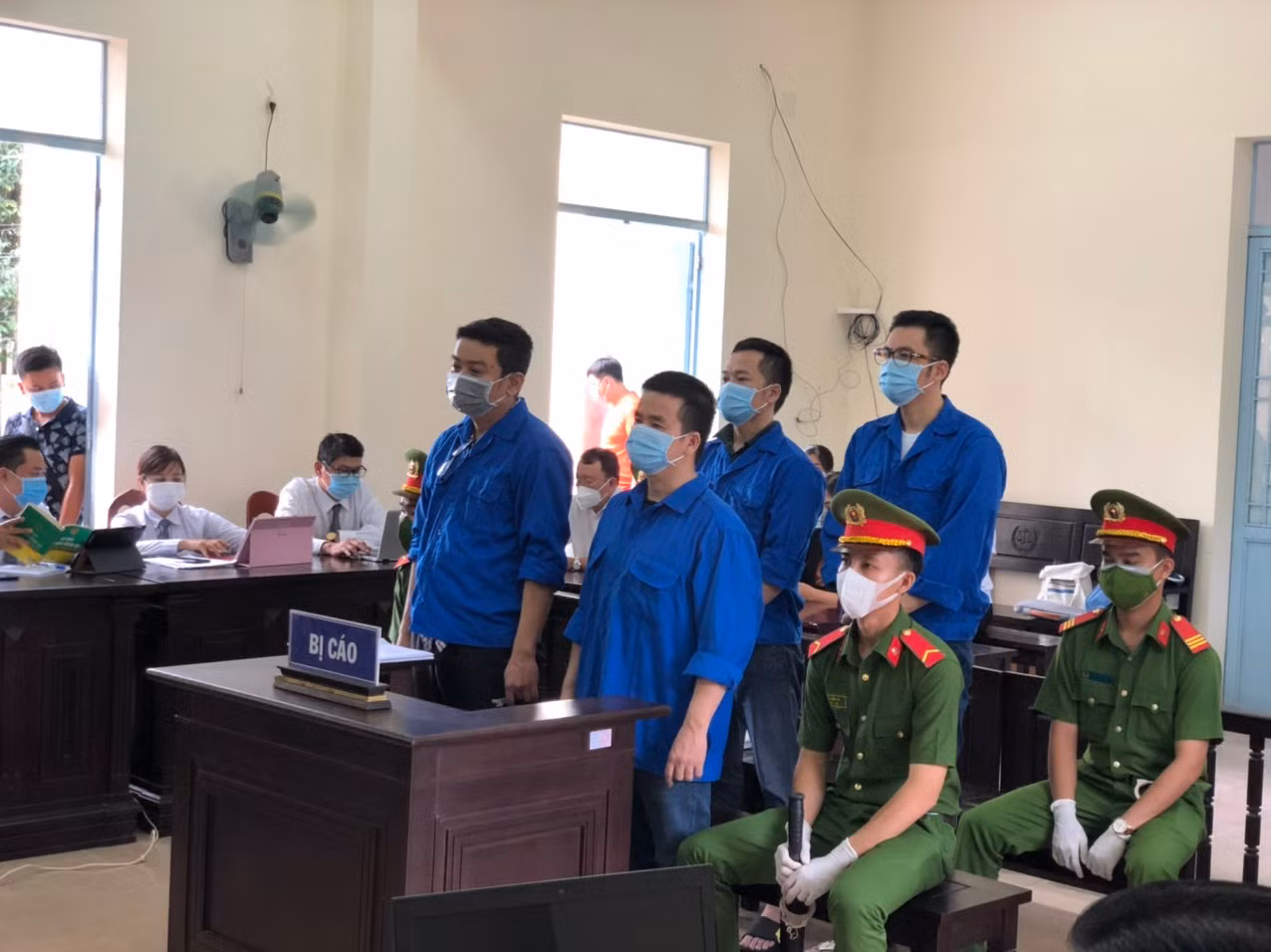 Trương Châu Hữu Danh và nhóm “Báo Sạch” hầu tòa -0