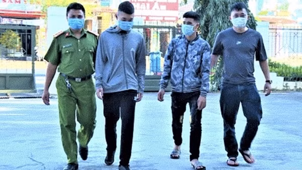 Bỗng dưng trở thành... con nợ ảnh 2