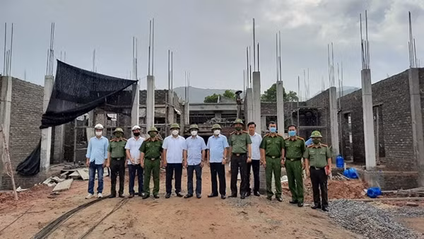 Bàn giao trang thiết bị cho Công an xã, thị trấn ảnh 5