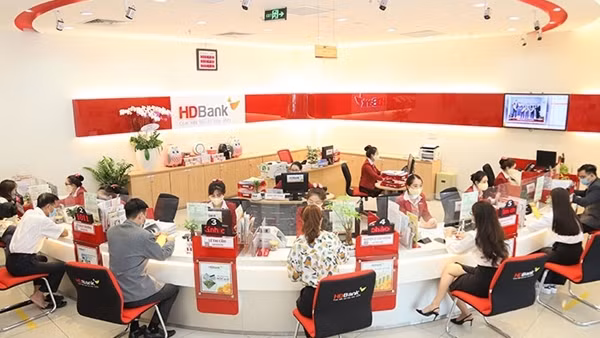 Nhiều ưu đãi với “Dòng thẻ tín dụng mua xăng dầu” của HDBank ảnh 3