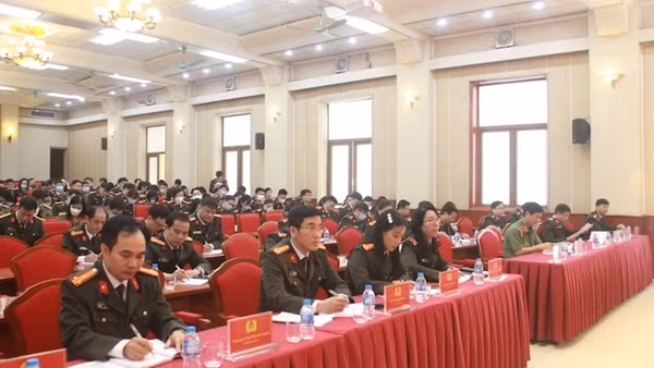 Cục An ninh Chính trị nội bộ quán triệt kết quả Hội nghị Trung ương 4