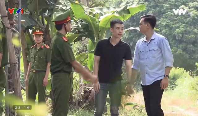 một cảnh trong phim phố trong làng.png -0
