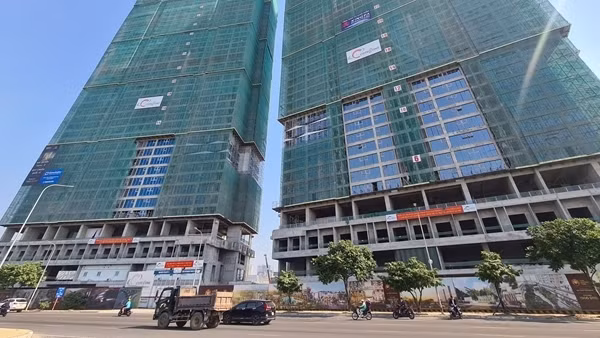 Giải quyết nhà ở cho người thu nhập thấp: Khó càng thêm khó