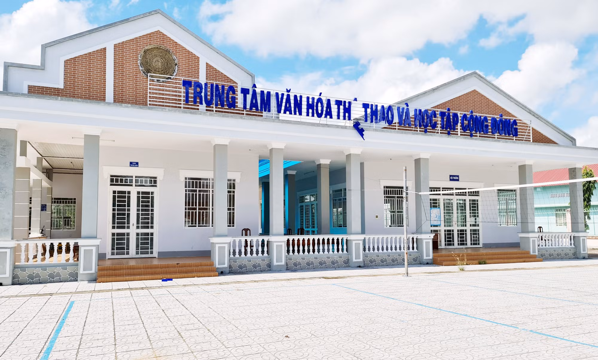Tạm đình chỉ công tác Giám đốc BQLDAĐTXD huyện Phụng Hiệp để làm rõ nội dung Báo CAND phản ánh -0
