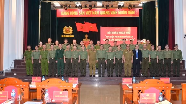 Nâng cao hiệu quả công tác đảm bảo an ninh trật tự lĩnh vực y tế trong tình hình mới ảnh 5