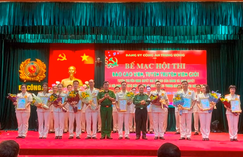 Bế mạc Hội thi Báo cáo viên, Tuyên truyền viên giỏi trong Đảng bộ Công an Trung ương năm 2021 -0