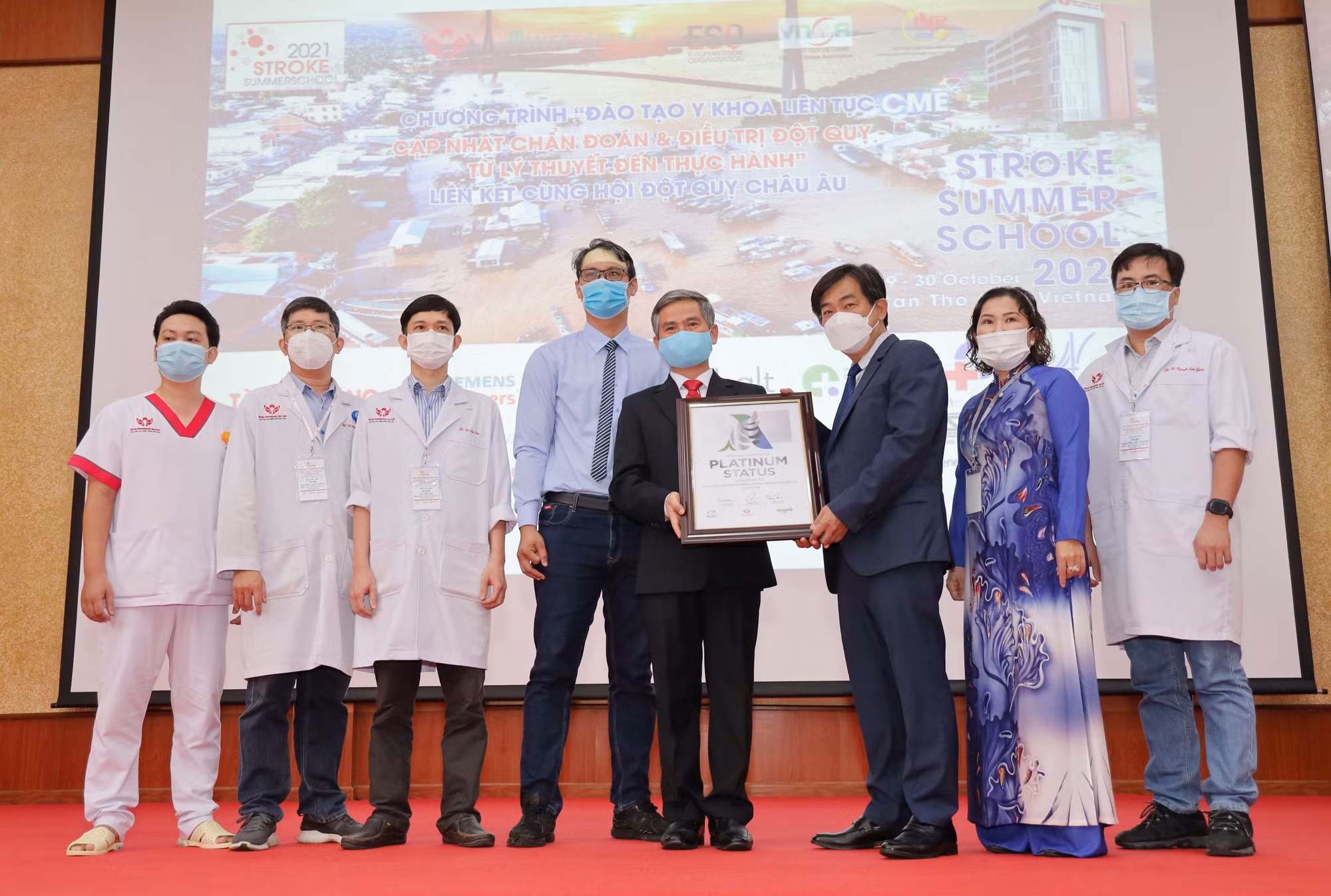 Bệnh viện đầu tiên ở ĐBSCL đạt chuẩn Bạch kim về điều trị đột quỵ -0