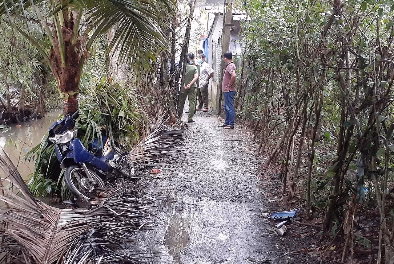 Em ruột đâm anh tử vong -0