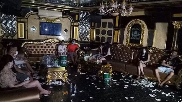 Chủ quán karaoke X-men cùng nhân viên "bay" với ma túy
