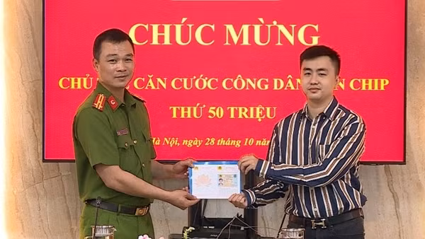 60 triệu CCCD gắn chíp trả về cho Công an địa phương ảnh 6