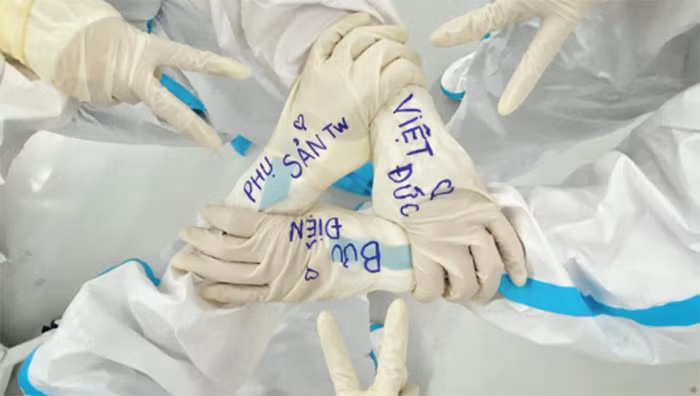 Những ngày “đỏ lửa” -0