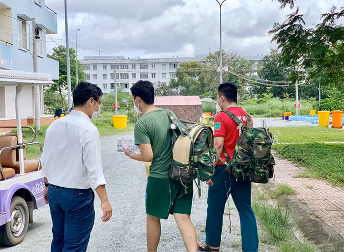 Những ngày “đỏ lửa” -0