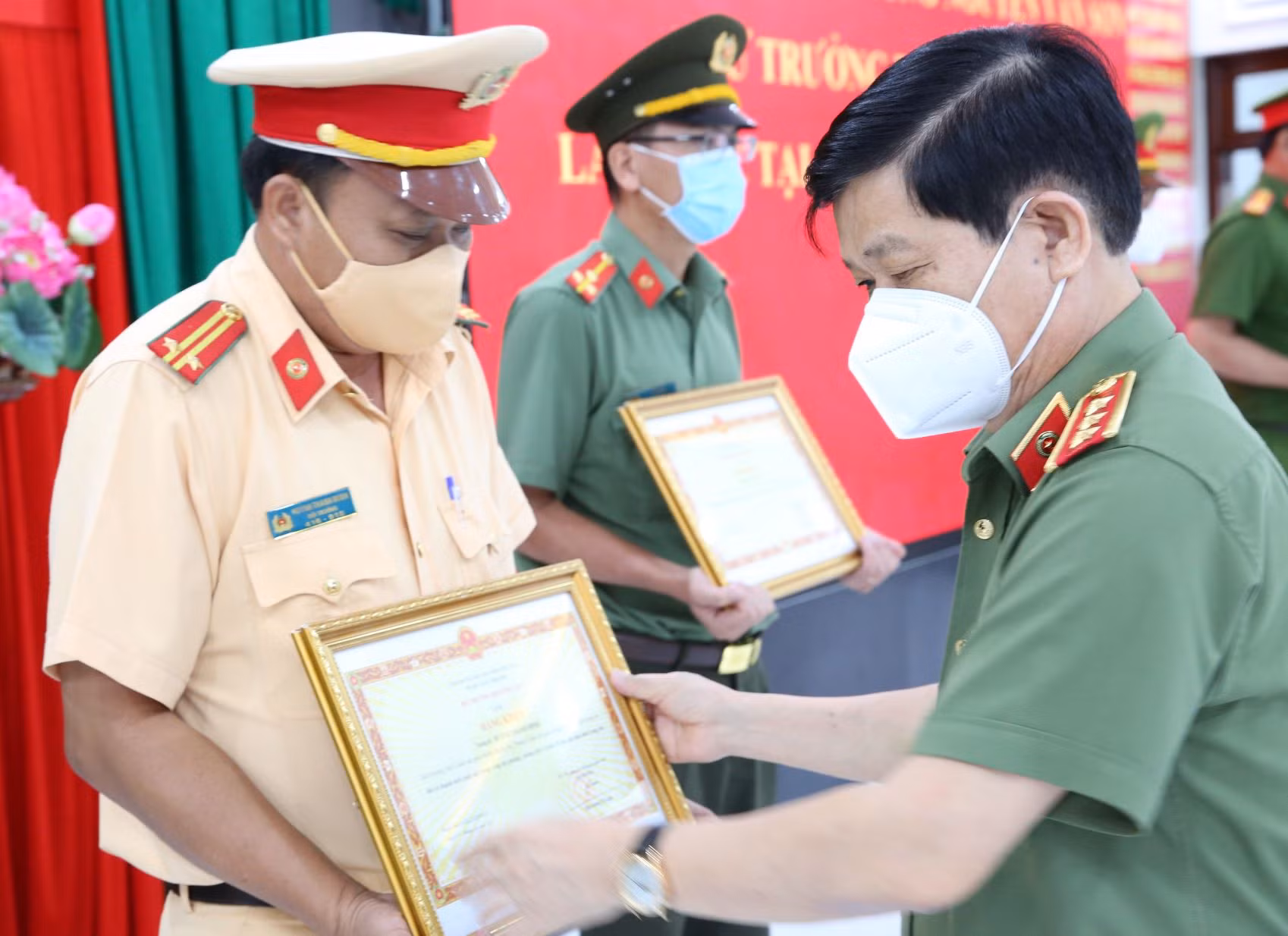 Thứ trưởng Nguyễn Văn Sơn làm việc với Ban Giám đốc Công an tỉnh Long An -1