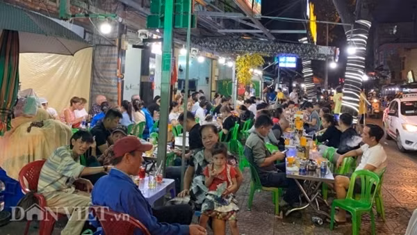 Nới lỏng giờ kinh doanh dịch vụ ăn, uống trên địa bàn TP Hồ Chí Minh ảnh 2