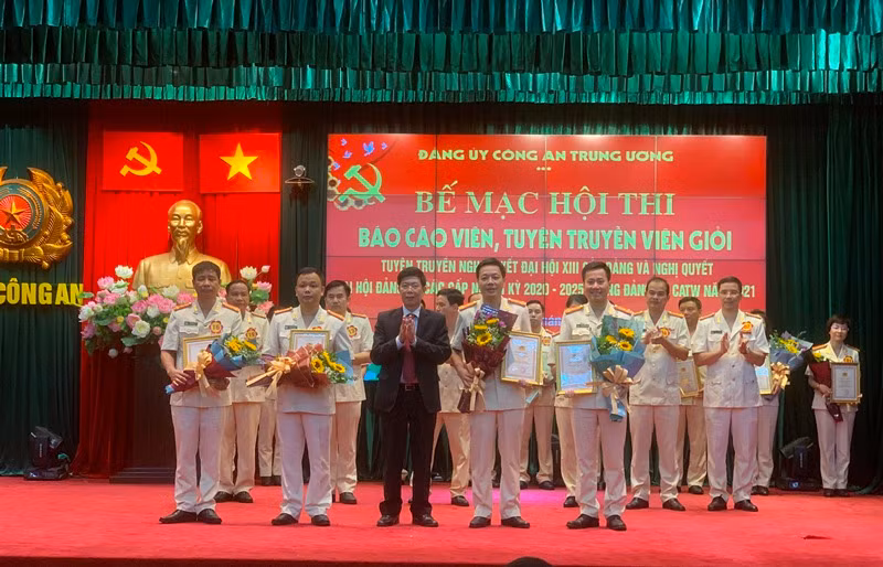 Bế mạc Hội thi Báo cáo viên, Tuyên truyền viên giỏi trong Đảng bộ Công an Trung ương năm 2021 -0