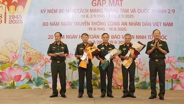 Dấu ấn tri ân, tiếp lửa truyền thống anh hùng