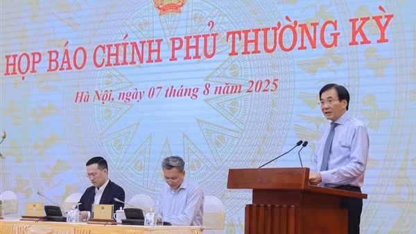 Những vấn đề nóng tại nghị trường, giảm trừ gia cảnh&nbsp;và thay đổi cơ chế kiểm định chương trình đào tạo đại học