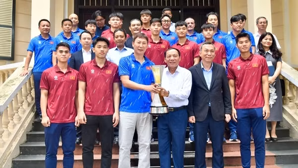 Đội tuyển U23 Việt Nam nhận Bằng khen của Thủ tướng Chính phủ