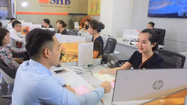 Tìm giải pháp ổn định lãi suất tiền gửi, giảm lãi suất cho vay