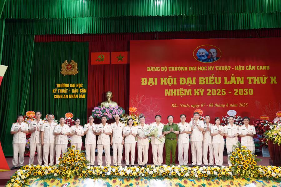 Xây dựng Đại học Kỹ thuật-Hậu cần CAND thành trung tâm nghiên cứu khoa học uy tín, trường đạt chuẩn quốc gia -0