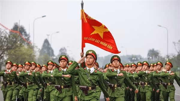 Phát huy truyền thống anh hùng cách mạng, xây dựng lực lượng Công an nhân dân trong sạch, vững mạnh, chính quy, tinh nhuệ, hiện đại, cùng đất nước tiến vào kỷ nguyên phát triển mới