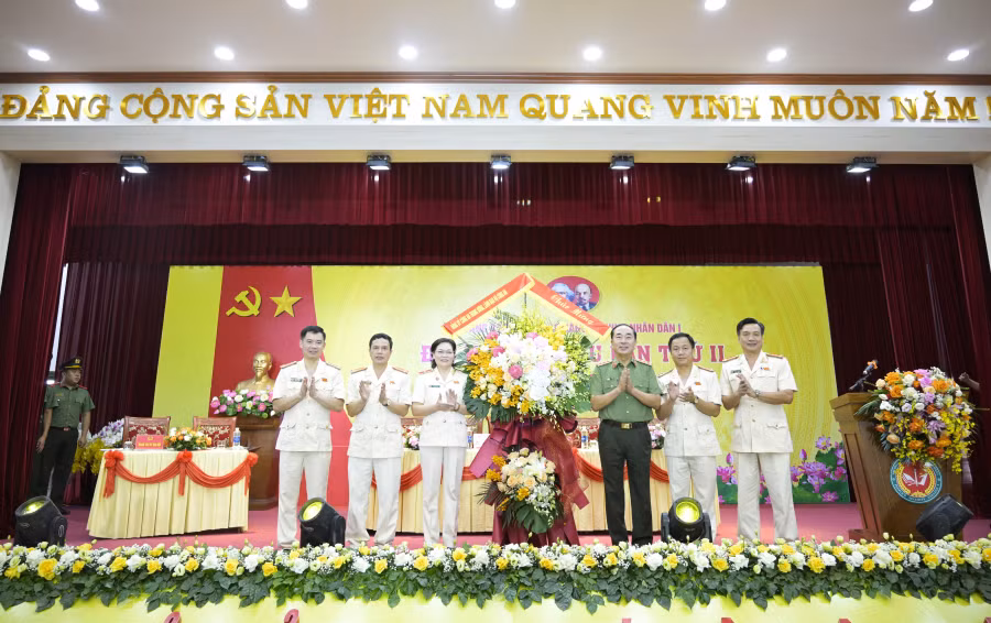 Trường Cao đẳng ANND đoàn kết, thống nhất thực hiện thắng lợi Nghị quyết đại hội đề ra -0